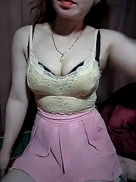 LeanaLy online show from 11/06/25, 12:20