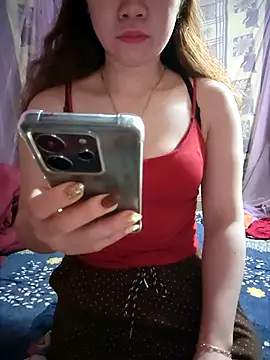 Snapshot of LeanaLy chatting on 01/16/26, 02:15 LeanaLy online show from 01/16/26, 02:15