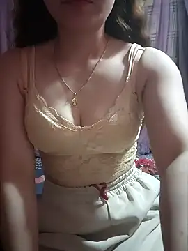 LeanaLy online show from 12/04/25, 10:36