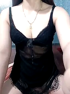Snapshot of LeanaLy chatting on 06/02/26, 12:32 LeanaLy online show from 06/02/26, 12:32