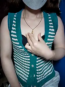 LeanaLy online show from 10/22/25, 09:24