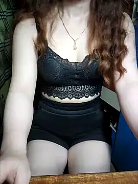 LeanaLy online show from 10/16/25, 02:47