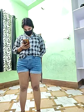 Snapshot of PG_girl_12th chatting on 10/29/25, 09:08 PG girl 12th online show from 10/29/25, 09:08