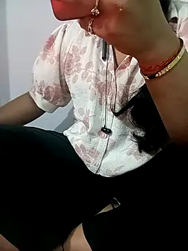 PG girl 12th online show from 11/28/25, 04:12