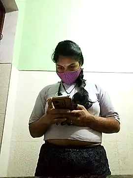 Snapshot of PG_girl_12th chatting on 10/18/25, 04:53 PG girl 12th online show from 10/18/25, 04:53