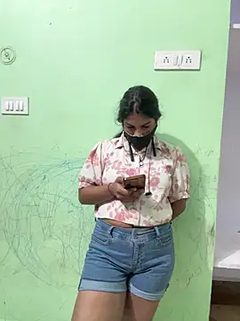 Snapshot of PG_girl_12th chatting on 10/28/25, 05:01 PG girl 12th online show from 10/28/25, 05:01