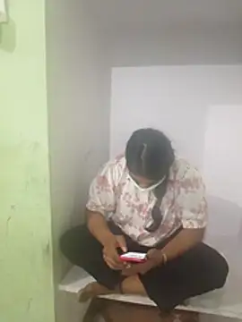 PG girl 12th online show from 11/05/25, 04:10