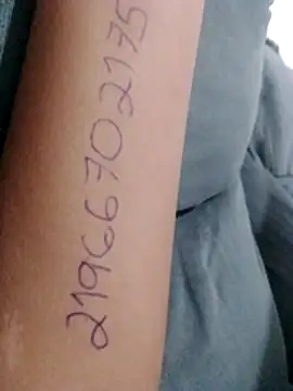 Camilanifeta online show from 03/25/26, 09:41