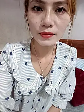 Snapshot of Labi2k chatting on 10/23/25, 03:16 Labi2k online show from 10/23/25, 03:16