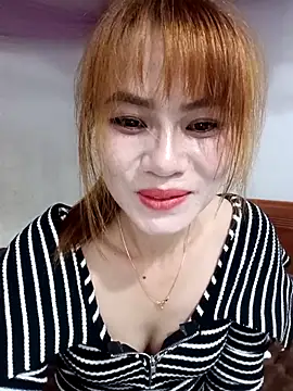 Snapshot of Labi2k chatting on 11/06/25, 12:03 Labi2k online show from 11/06/25, 12:03