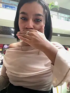 AlyssaRay online show from 02/12/26, 06:18