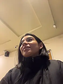 AlyssaRay online show from 03/26/26, 11:41