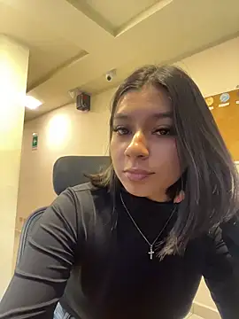 AlyssaRay online show from 04/29/26, 05:30