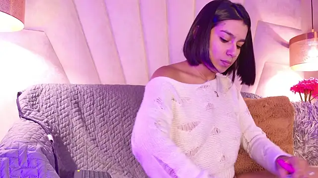 AlyssaRay online show from 12/15/25, 07:31