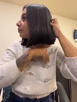 AlyssaRay online show from 04/08/26, 12:06