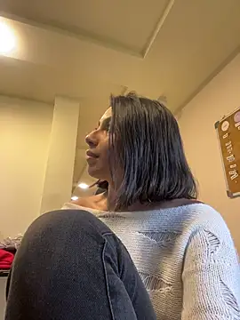 AlyssaRay online show from 02/17/26, 06:49