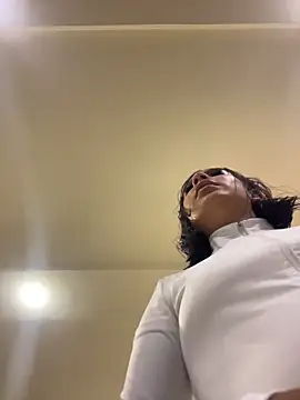 AlyssaRay online show from 05/07/26, 04:43