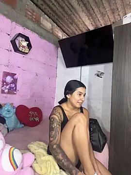 AlyssaRay online show from 05/21/26, 03:42