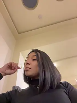 AlyssaRay online show from 02/09/26, 07:01