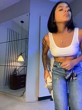 AlyssaRay online show from 03/05/26, 12:24