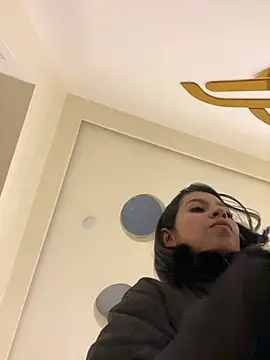 AlyssaRay online show from 03/31/26, 11:45