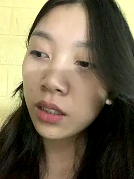 linh-lan1 online show from 10/24/25, 05:45