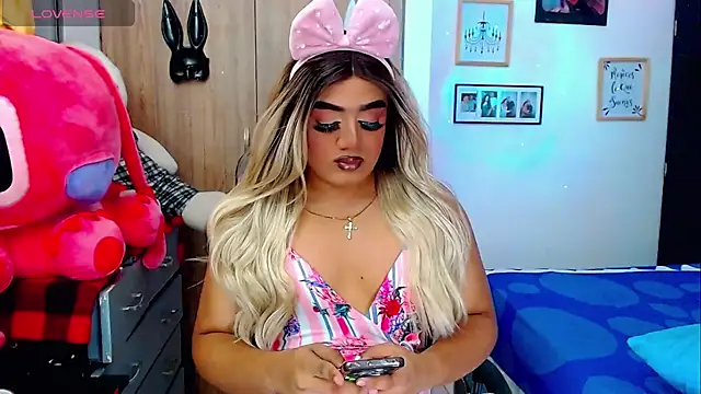 Sofiabigcock22 online show from 12/15/25, 05:02