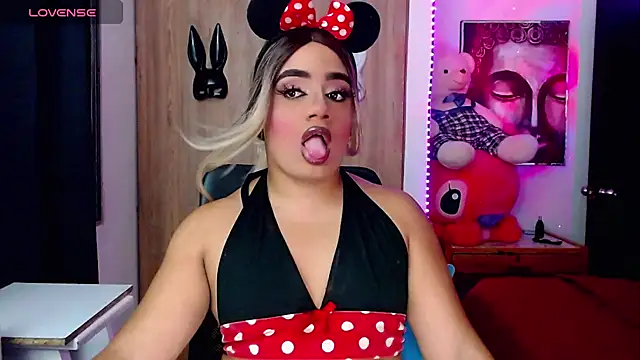Snapshot of Sofiabigcock22 chatting on 10/14/25, 11:47 Sofiabigcock22 online show from 10/14/25, 11:47