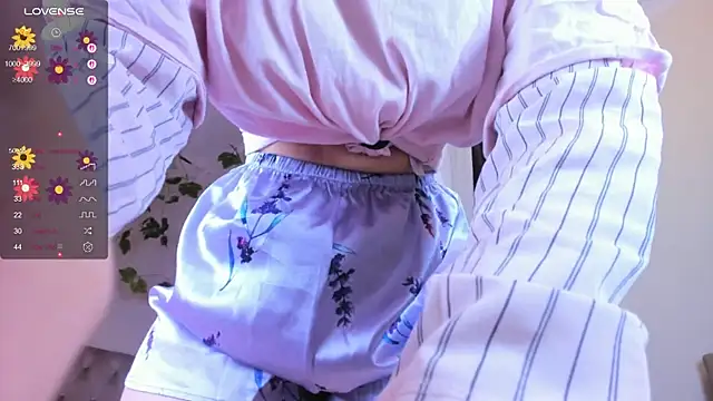 Snapshot of Gongjulee chatting on 11/27/25, 02:01 Gongjulee online show from 11/27/25, 02:01