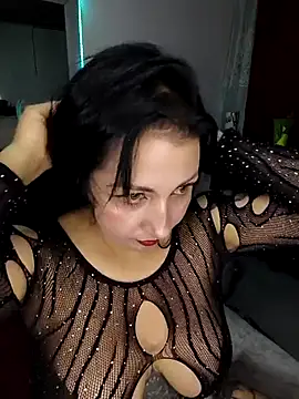 kitten25-hott online show from 10/14/25, 12:22