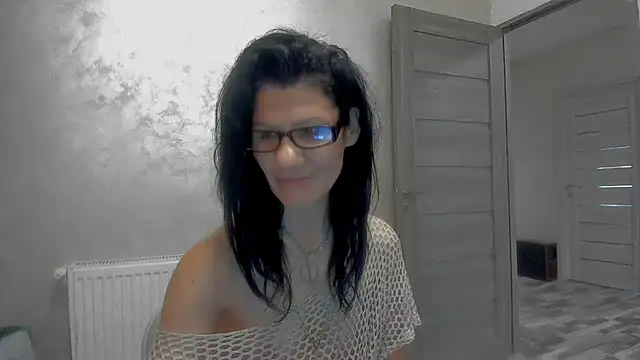 Snapshot of SweetSin40 chatting on 01/11/26, 09:49 SweetSin40 online show from 01/11/26, 09:49