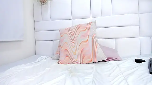 denisse khan online show from 03/14/26, 05:24