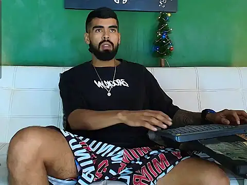 black kameron  online show from 12/14/25, 08:47