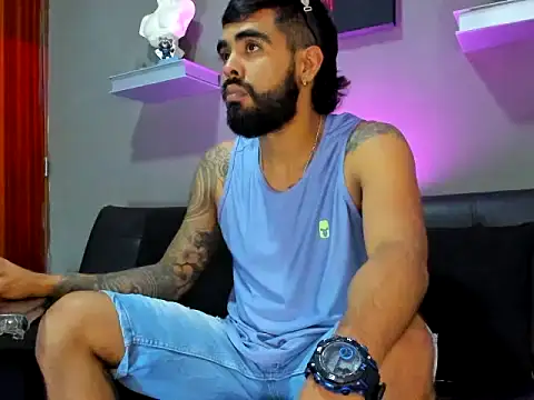 black kameron  online show from 11/10/25, 08:58