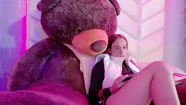 CARO ADAMS1 online show from 01/17/26, 11:36