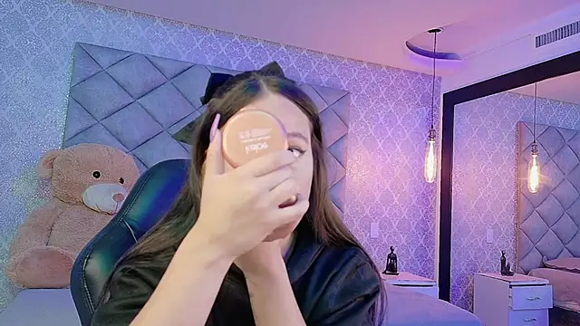 CARO ADAMS1 online show from 11/20/25, 12:06