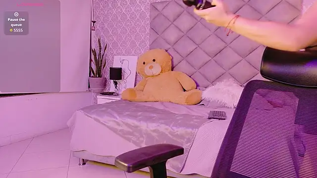 CARO ADAMS1 online show from 02/23/26, 11:00