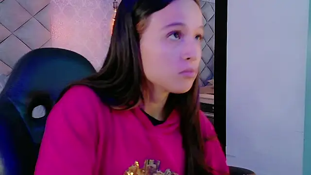 CARO ADAMS1 online show from 11/26/25, 11:32