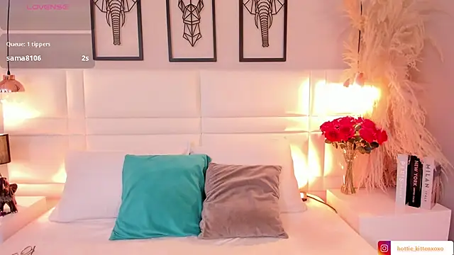 Ari lynn  online show from 11/14/25, 03:21