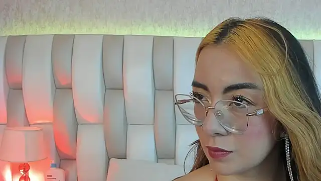 Ari lynn  online show from 03/19/26, 03:39