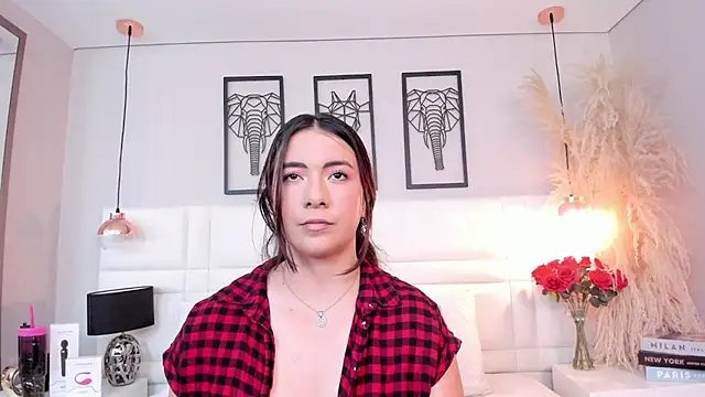 Ari lynn  online show from 11/05/25, 03:20