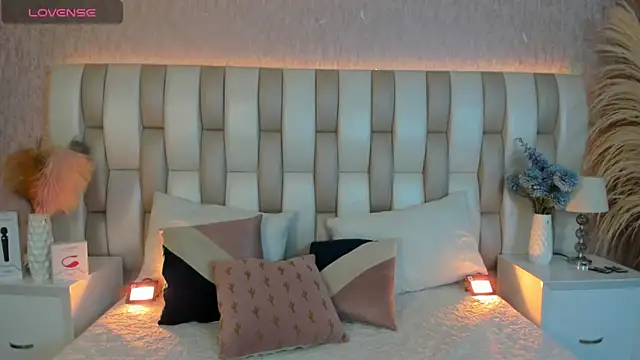 Ari lynn  online show from 11/19/25, 03:17