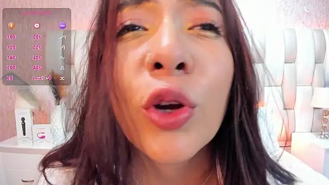 Ari lynn  online show from 12/01/25, 03:18