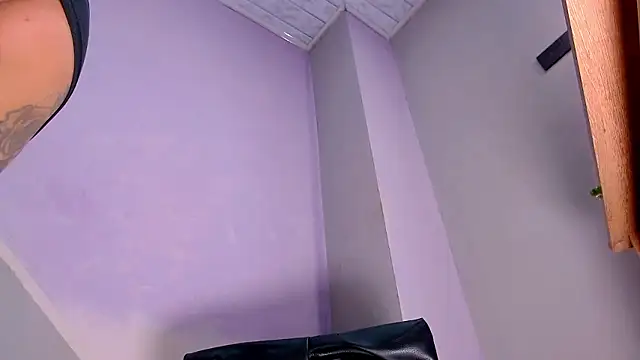 VioletGil Party  online show from 01/14/26, 03:54