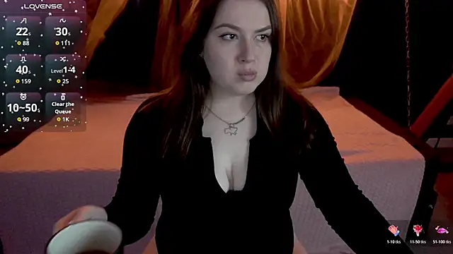 AliceOfWondersS online show from 10/29/25, 07:51