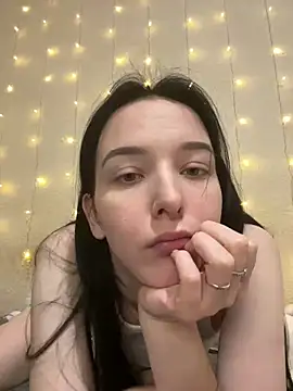  LovelyDana  online show from 10/13/25, 04:30