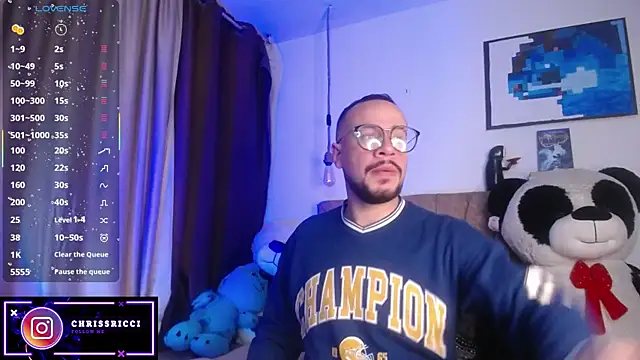 Snapshot of Chriss-ricci chatting on 10/17/25, 04:16 Chriss-ricci online show from 10/17/25, 04:16
