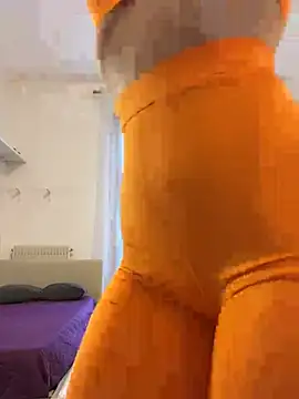 Miss-85 online show from 01/12/26, 03:08