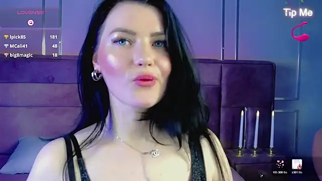 EvaBilss online show from 04/15/26, 07:58