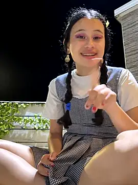 l0lita sweet online show from 12/04/25, 01:15